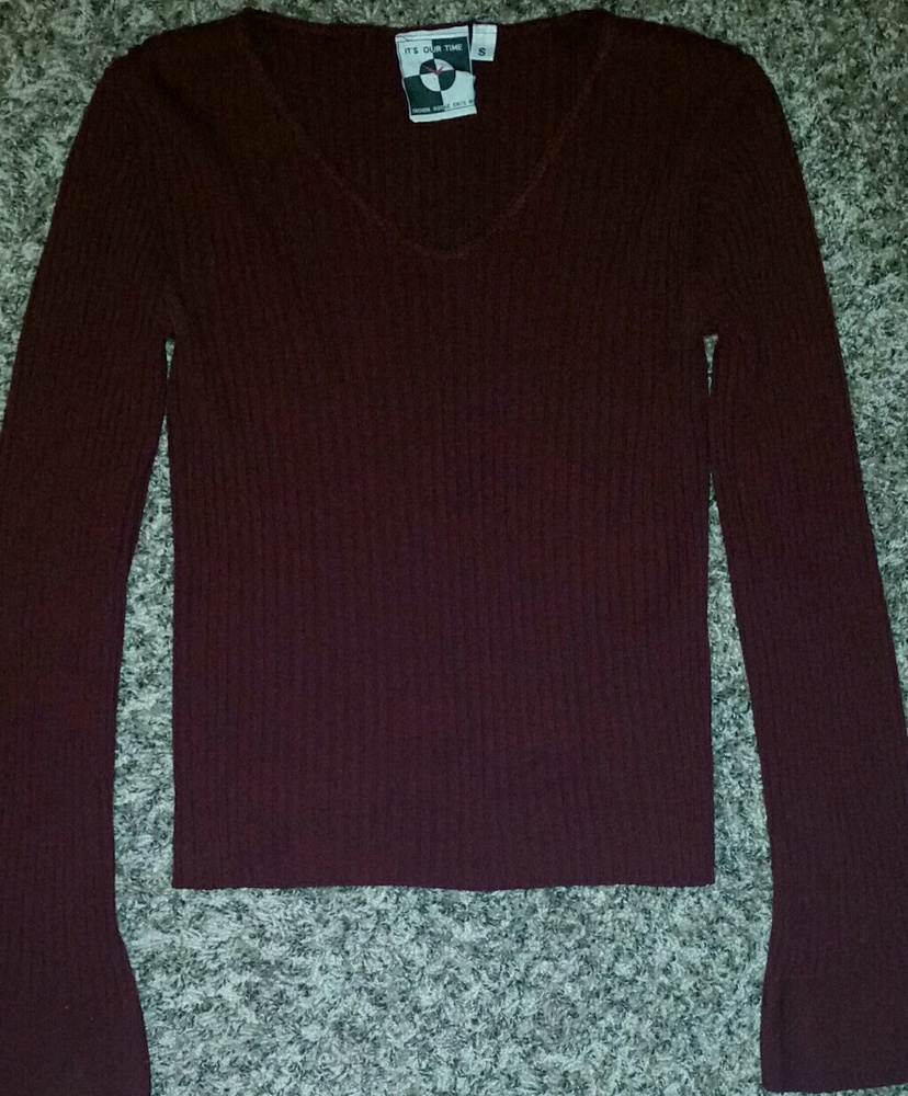 Gorgeous burgundy sweater with bell sleeves